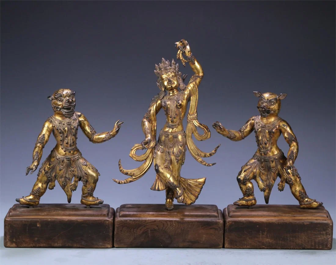 A bronze gilt statue of a lady of Yongle in the Ming Dynasty