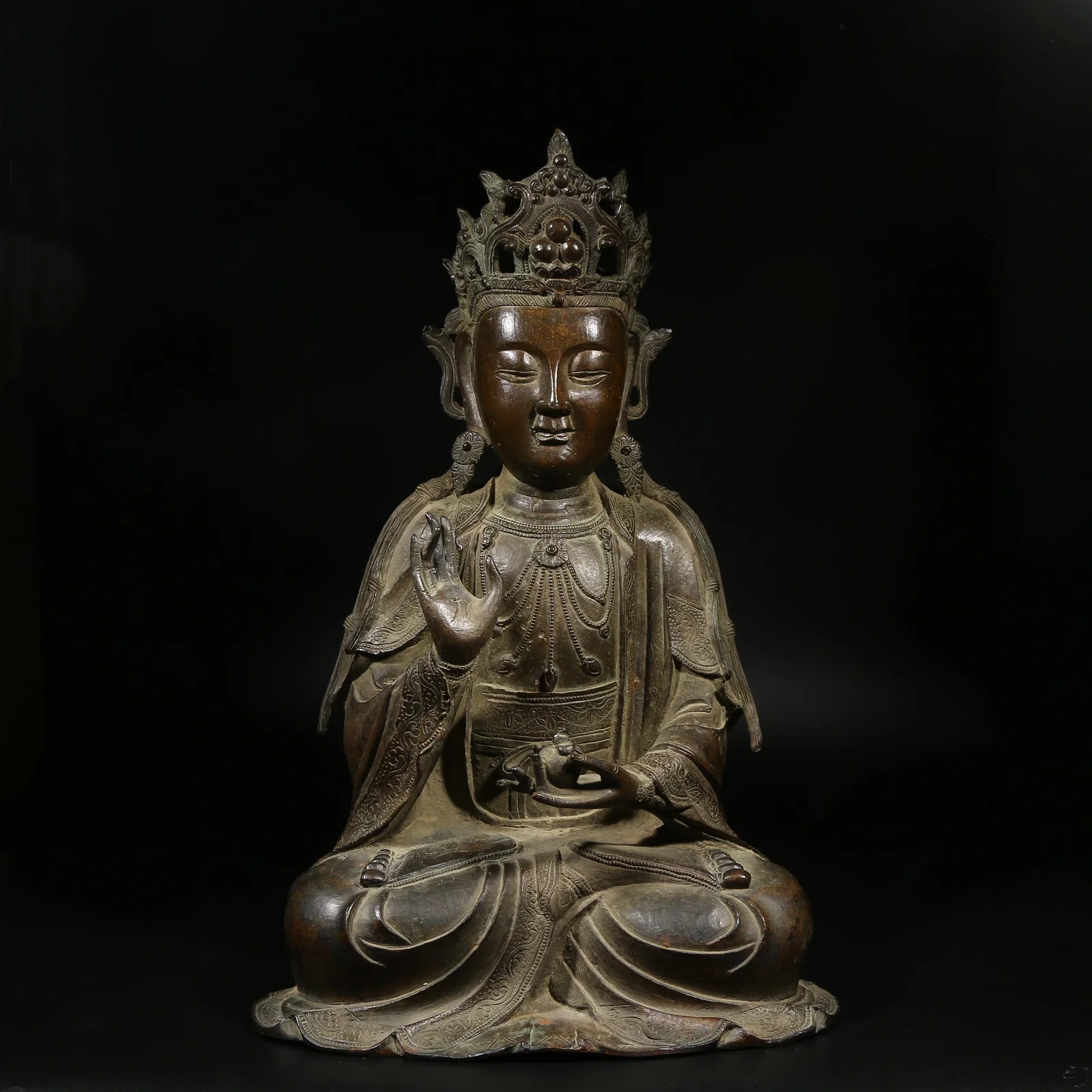 A BRONZE STATUE OF BODHISATTVA