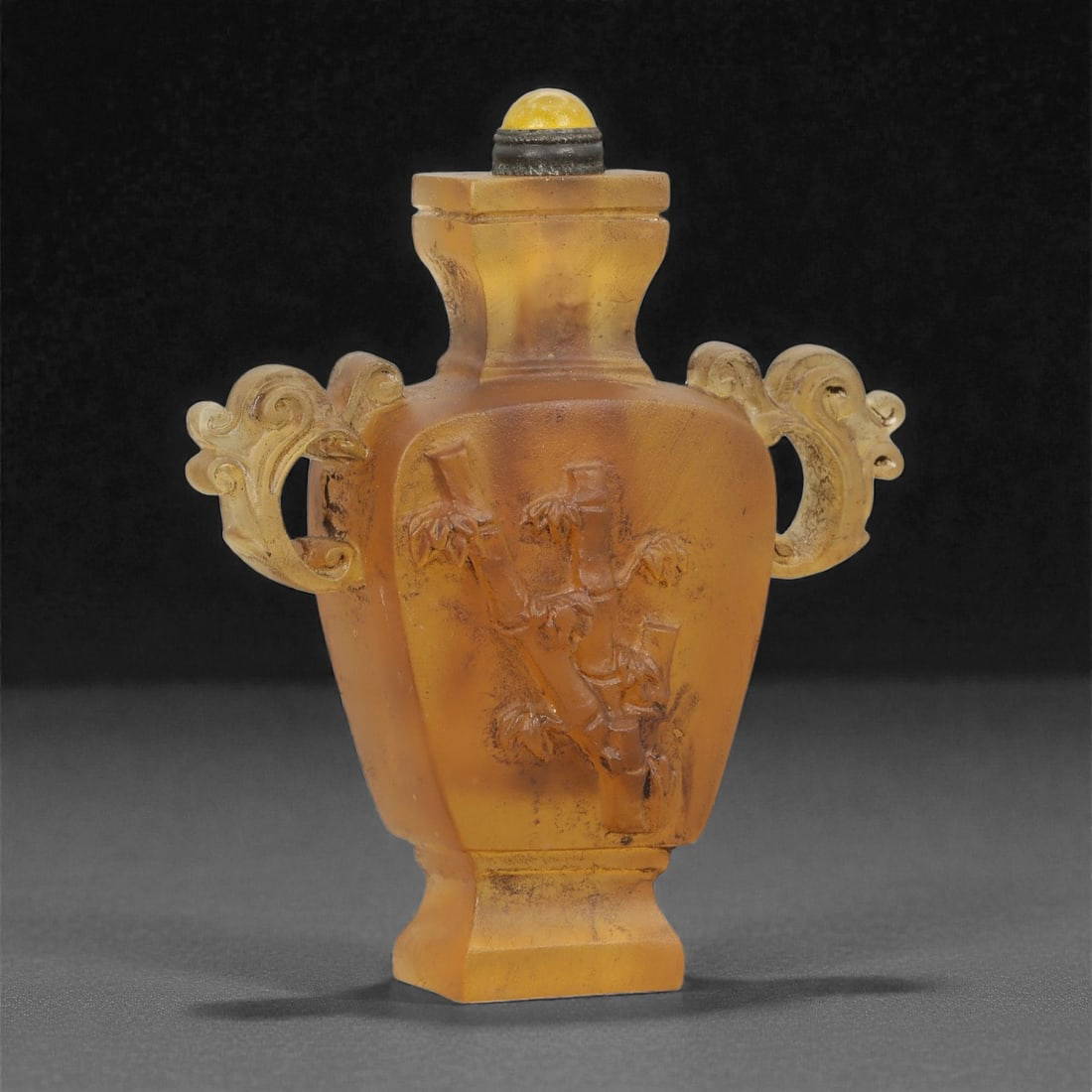 A Chinese Glass Snuff Bottle, Qing Dynasty, 74FG