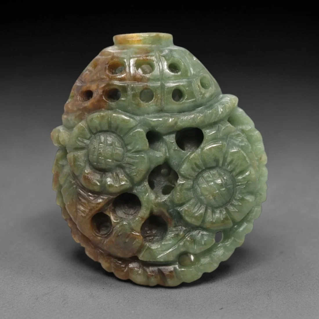 A Chinese Jadeite Jade Floral Reticulated Pendant, 20th Century, 53FR
