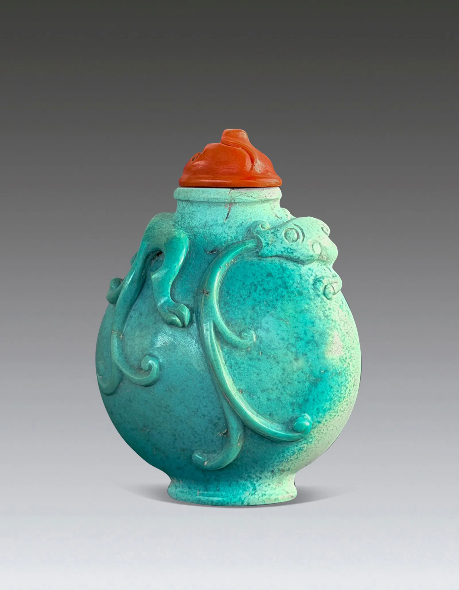 A Chinese Turquoise Dragon Snuff Bottle Qing Dynasty 1644-1912