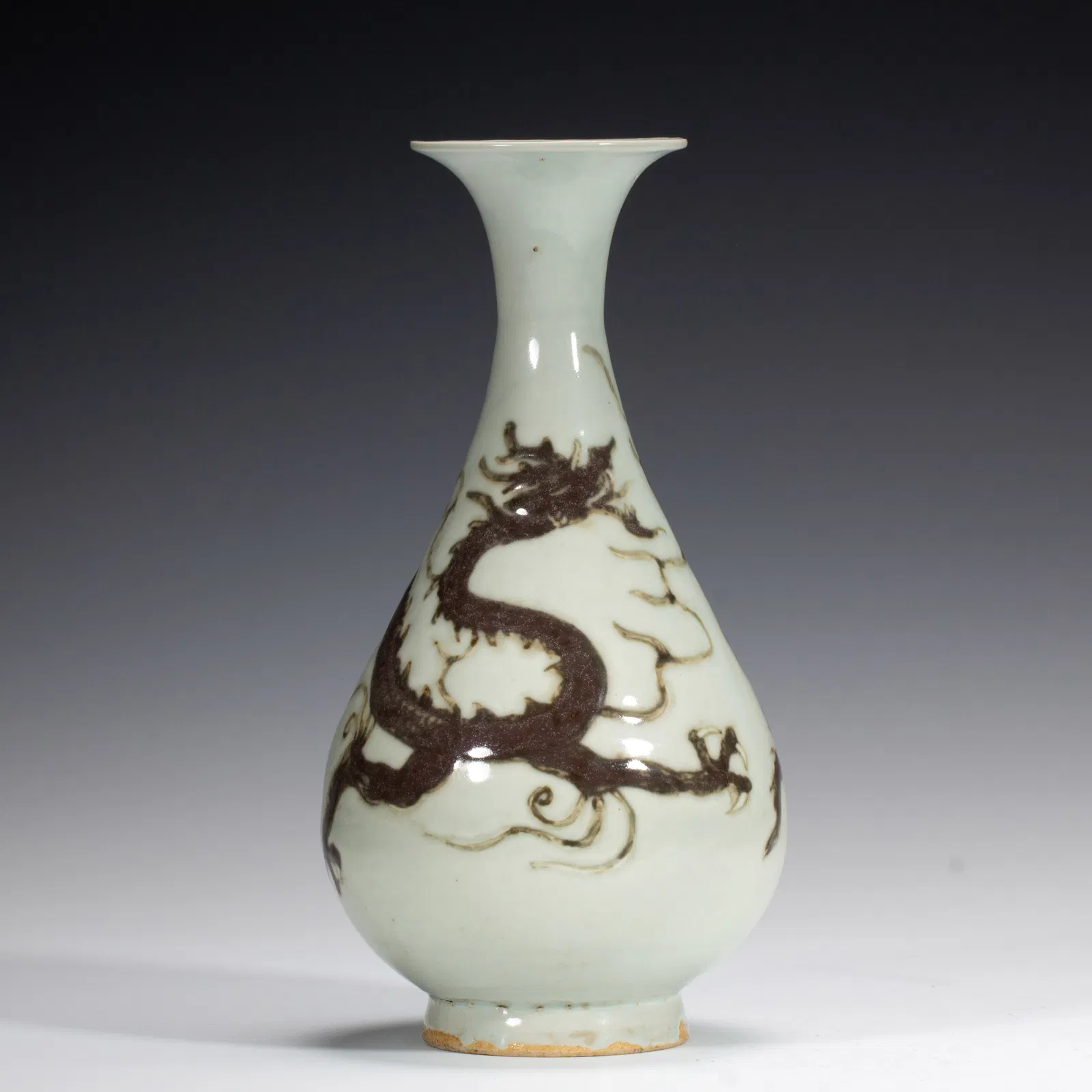 A CHINESE UNDERGLAZE RED DRAGON VASE YUHUCHUNPING