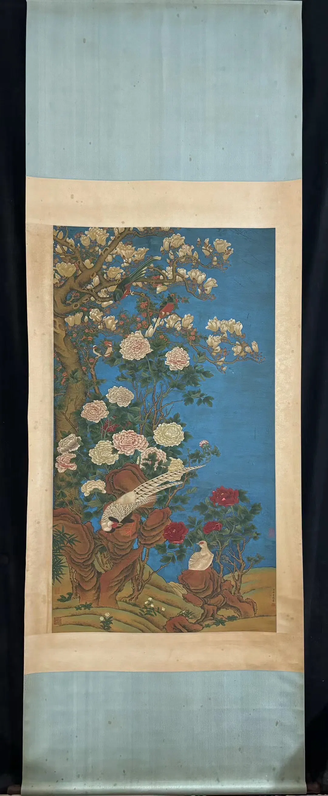 A Chinese Vertical Scroll Ink Painting of Flower and Bird on Silk,Yu Shen