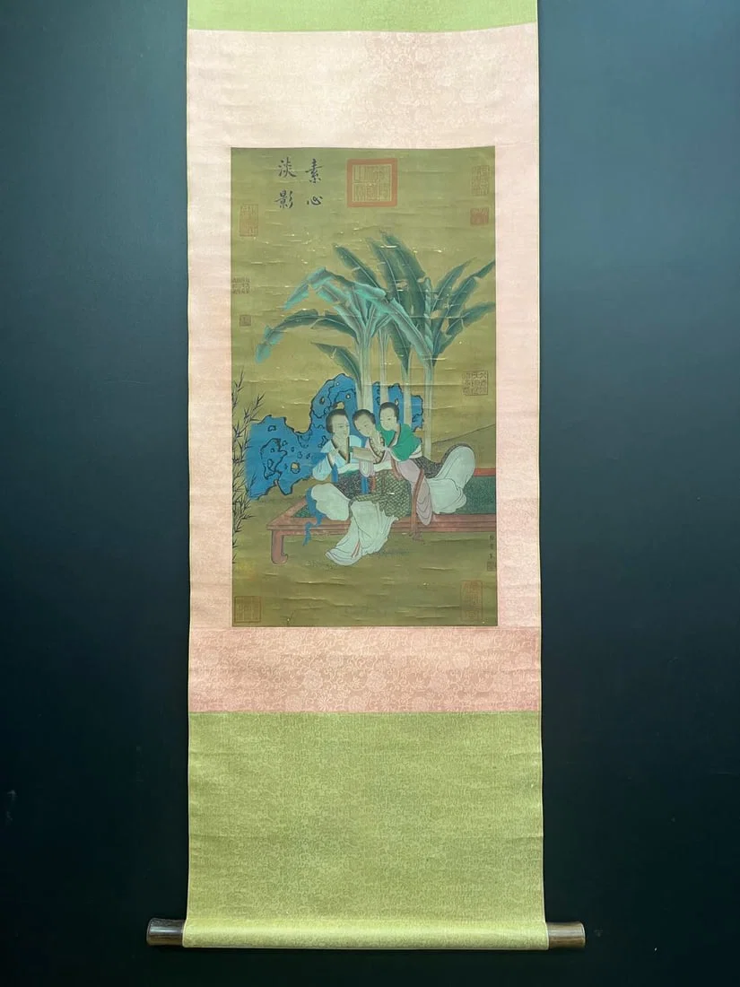 A Chinese Vertical Scroll Ink Painting of Woman on Silk,Zhang Xuan