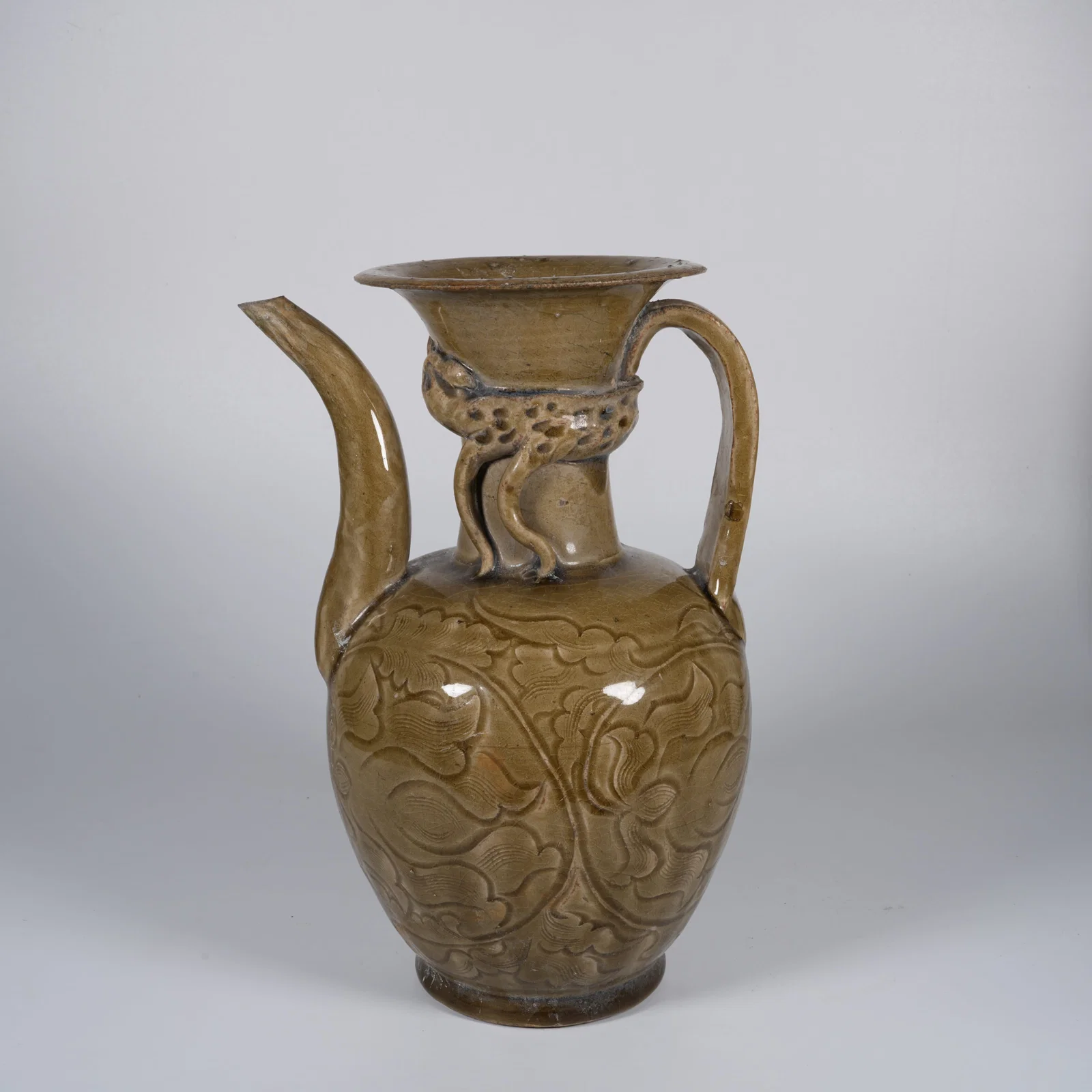 A CIZHOU WARE EWER WITH FLORAL MOTIF