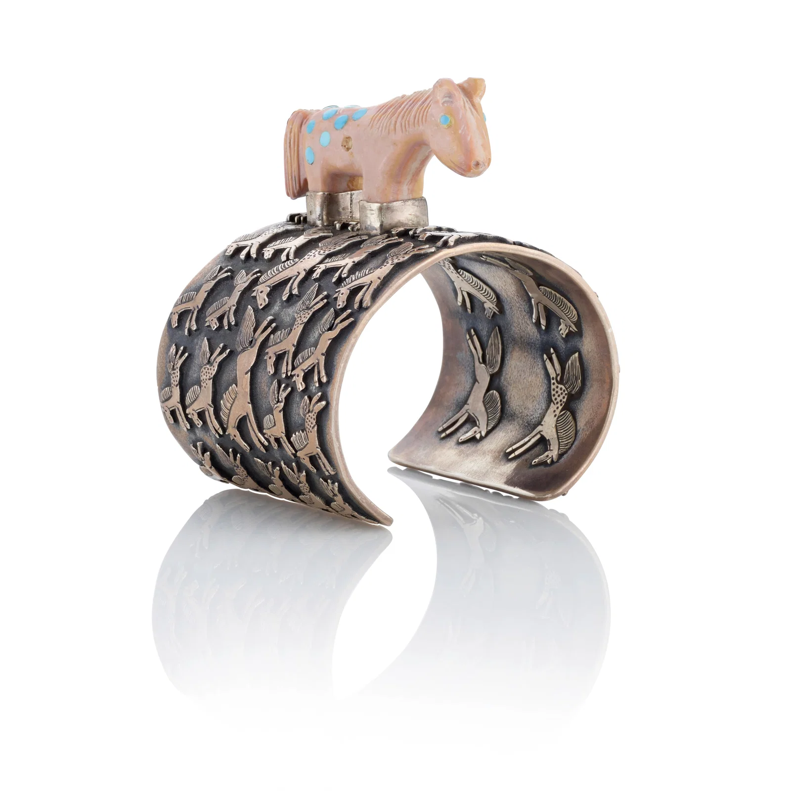 A Clarence Lee horse-motif cuff bracelet with complementary display case