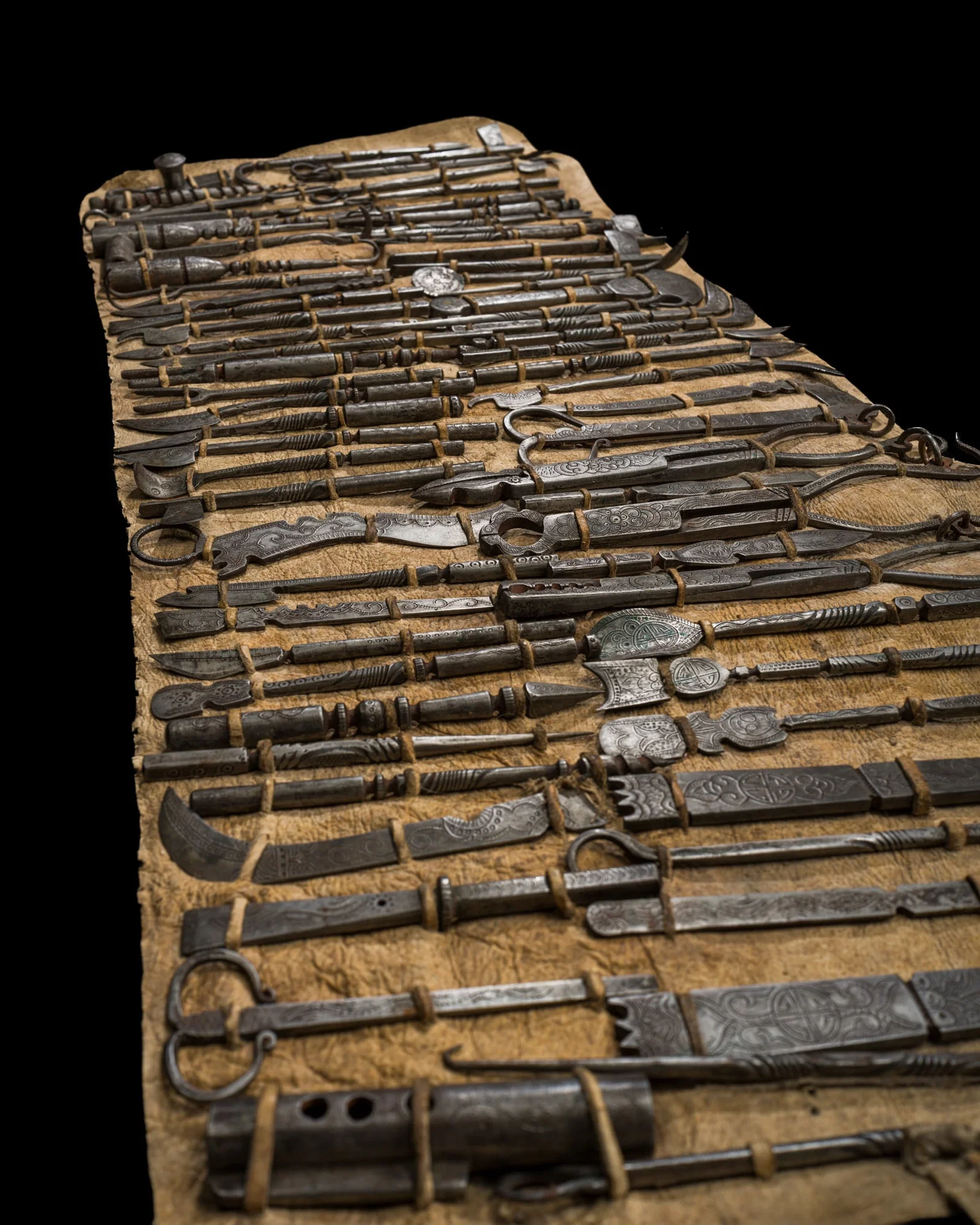 A COMPLETE AND RARE SET OF 71 IRON SURGICAL INSTRUMENTS, TIBET, 19TH CENTURY