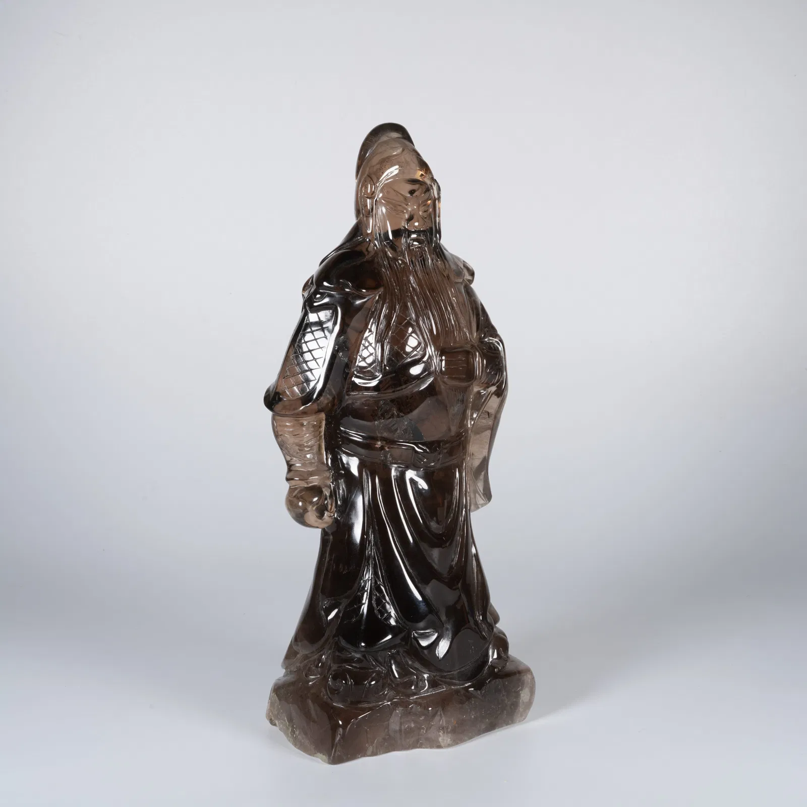 A CRYSTAL STATUE OF GUAN YU