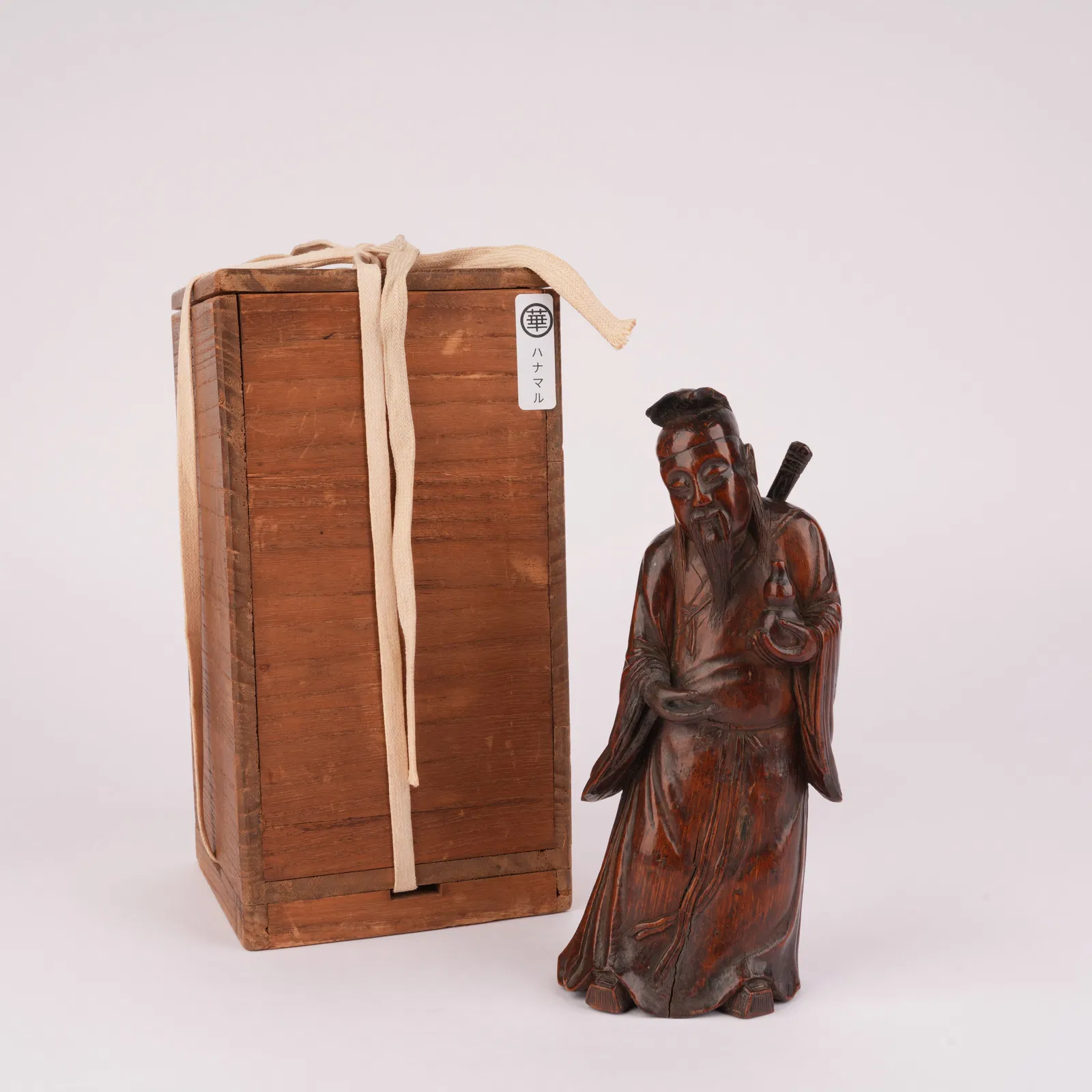 A EARLY QING BAMBOO CARVING OF LÜ DONGBIN FIGURE