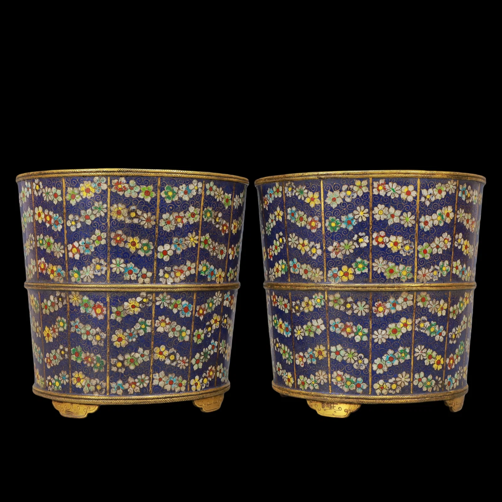 A Exquisite A pair of Cloisonne Flower Pattern Flowerpot