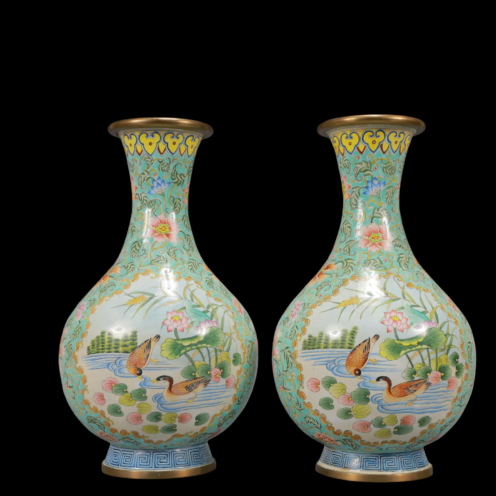 A Exquisite A pair of Coppery Enamel Lotus Pattern Flower and Bird Pattern Vase