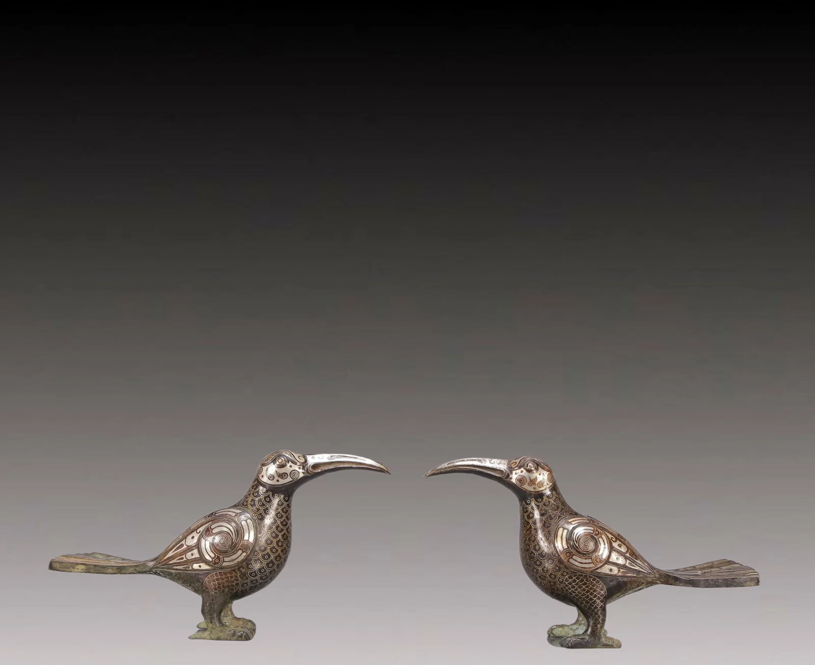 A Exquisite A pair of Gilt Bronze Silver-Inlaid Bronze Bird Ornament
