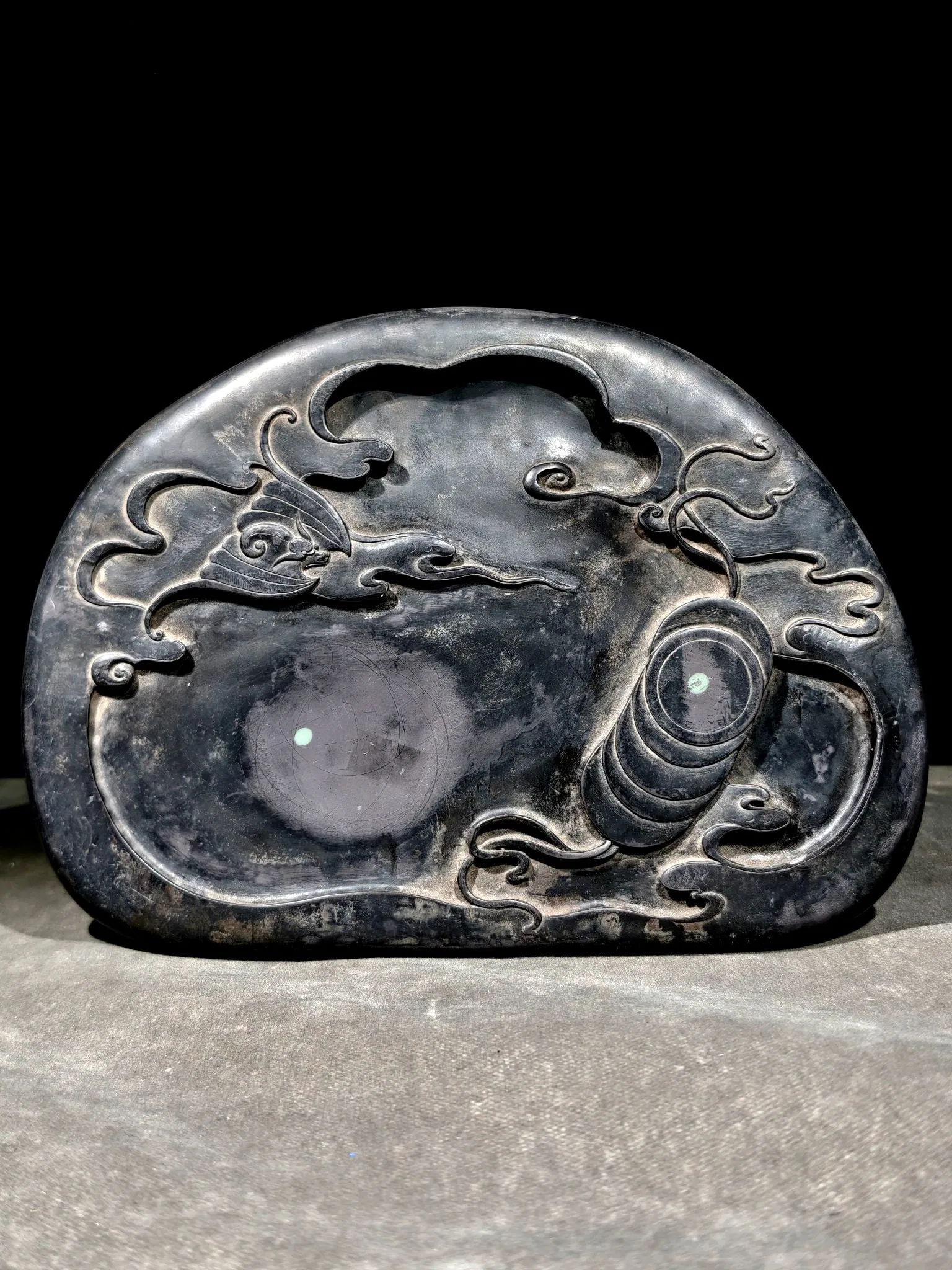 A Exquisite Bat Pattern Inkstone