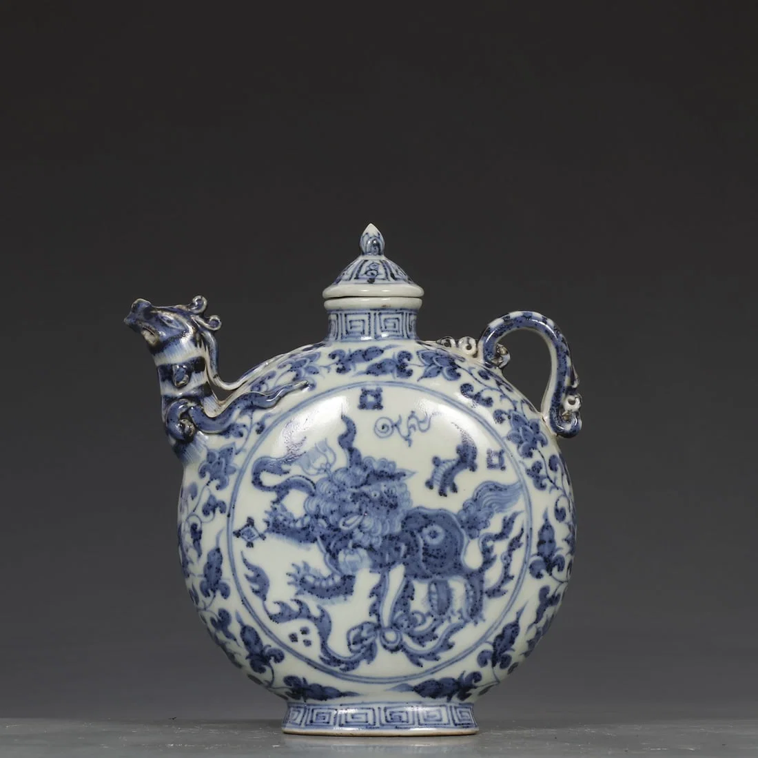 A Exquisite Blue and White Lion Pattern Phoenix-Head Ewer