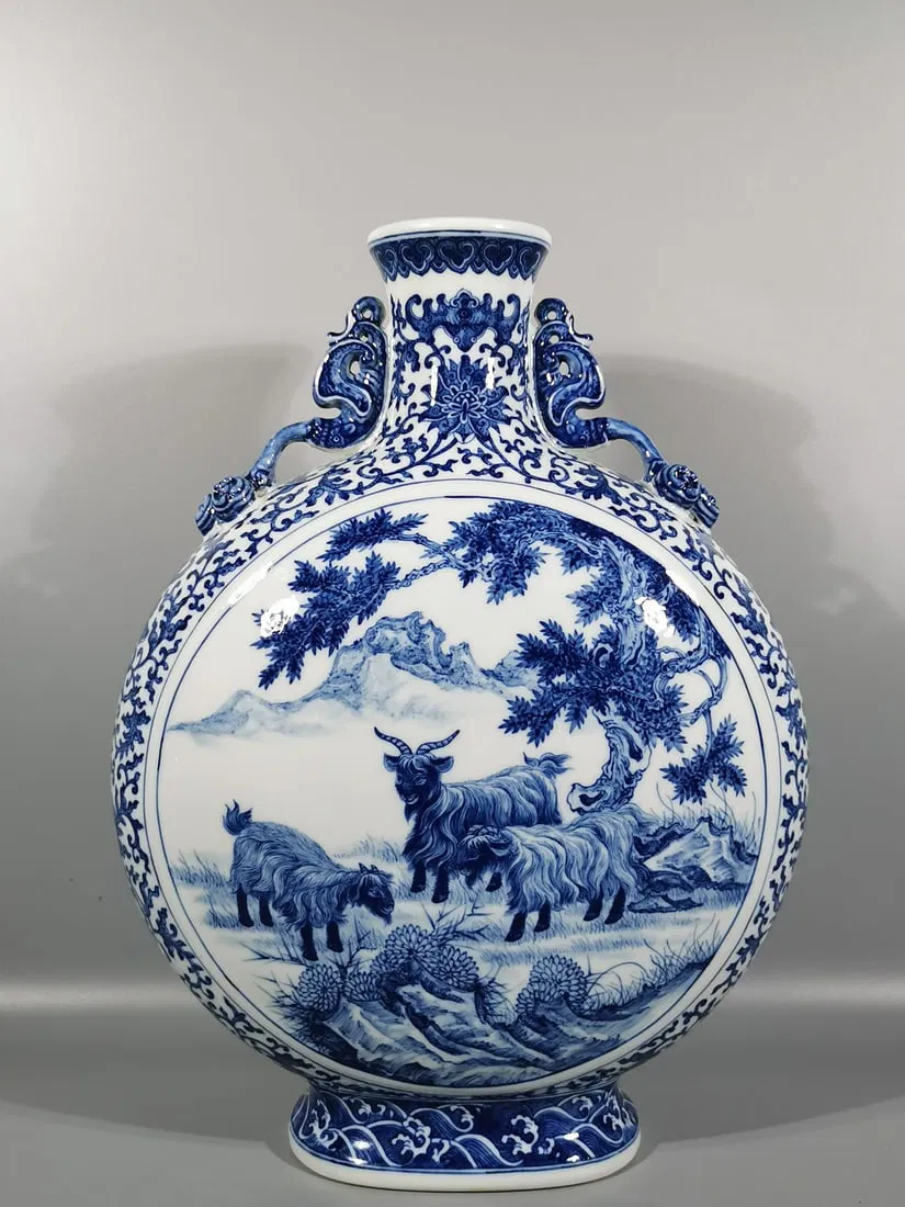 A Exquisite Blue and White Lotus Sheep Pattern Vase