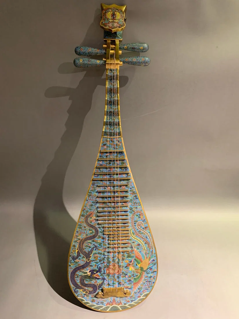 A Exquisite Bronze Cloisonne Enamel Pipa Ornament