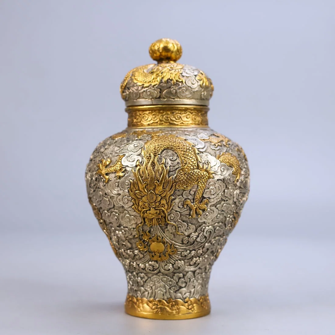 A Exquisite Bronze Gold and Silver Inlay Dragon Pattern Jar