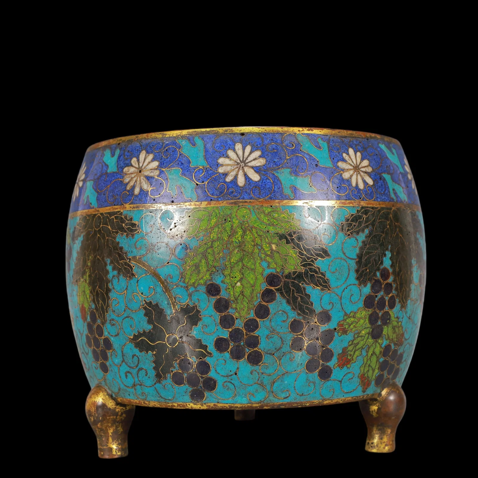 A Exquisite Cloisonne Grapes Pattern Tripod Censer