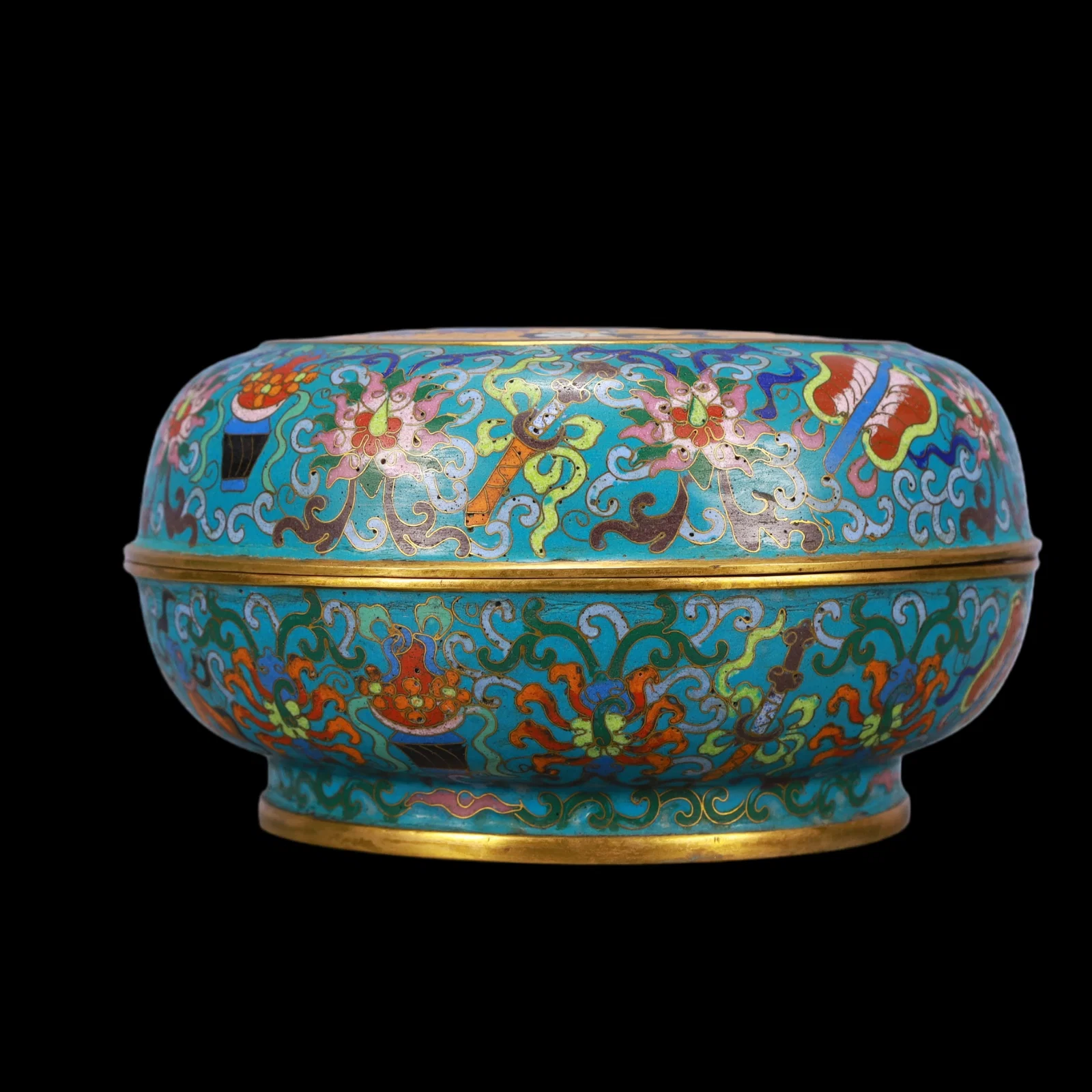 A Exquisite Cloisonne Lotus Pattern Eight Treasures Pattern Box