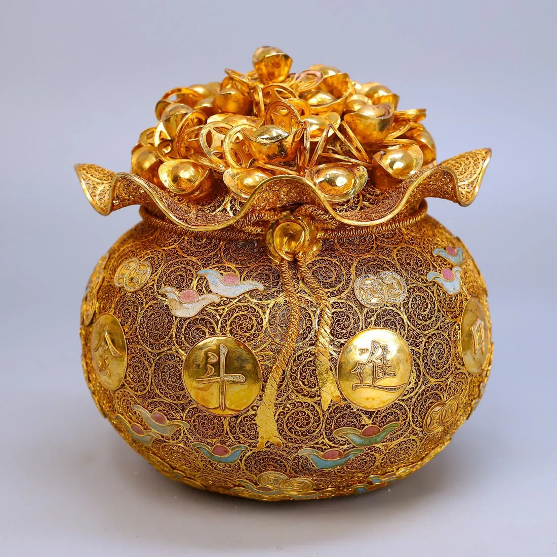 A Exquisite Cloisonne Wallet-Shaped Ornament