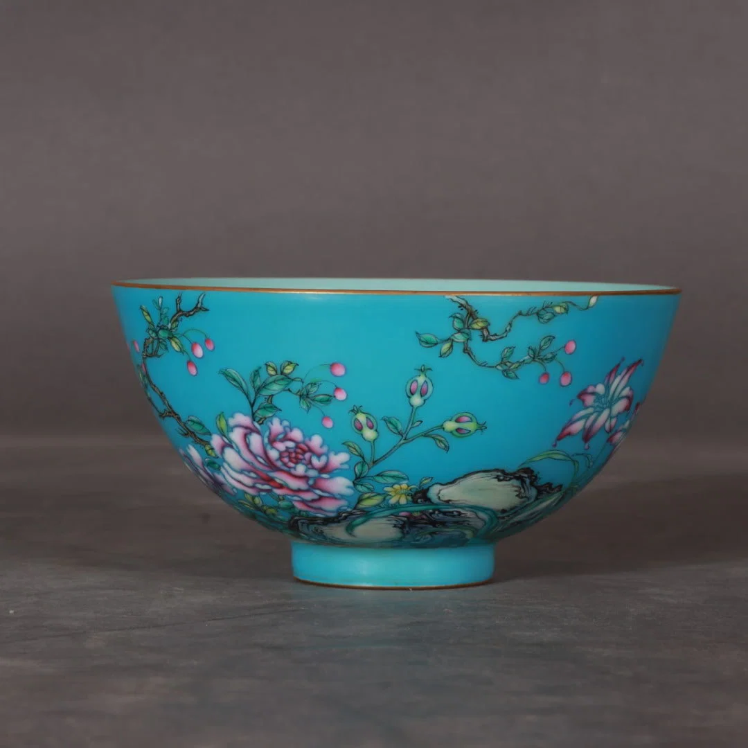 A Exquisite Enamel Painted Gold Blue Ground Flower Pattern Cup