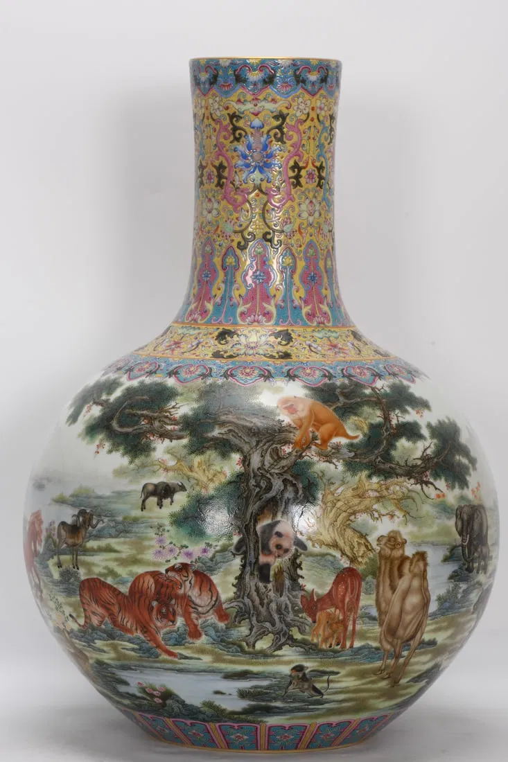 A Exquisite Famille-Rose Beast-Pattern Vase