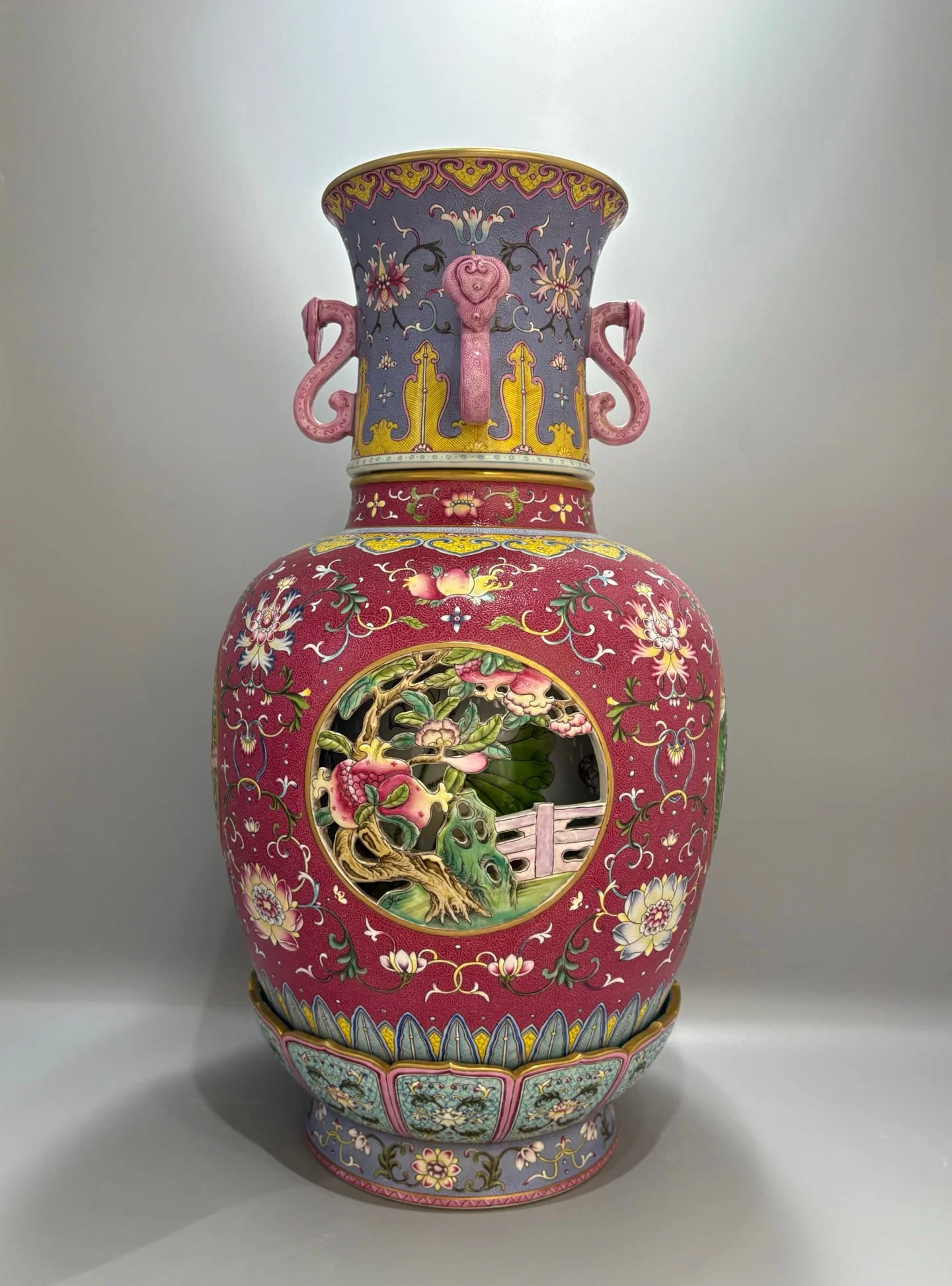 A Exquisite Famille-Rose Ruby Red Ground Hollow Lotus Pattern Vase