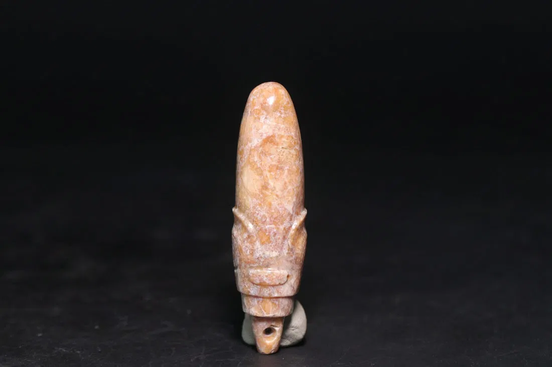 A Exquisite Gaogu Jade Ornament