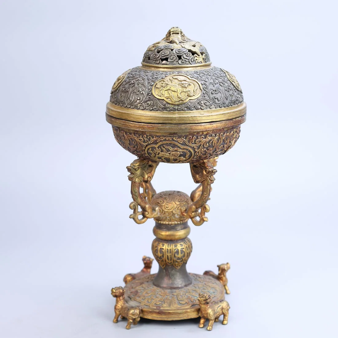 A Exquisite Gilt Bronze Censer