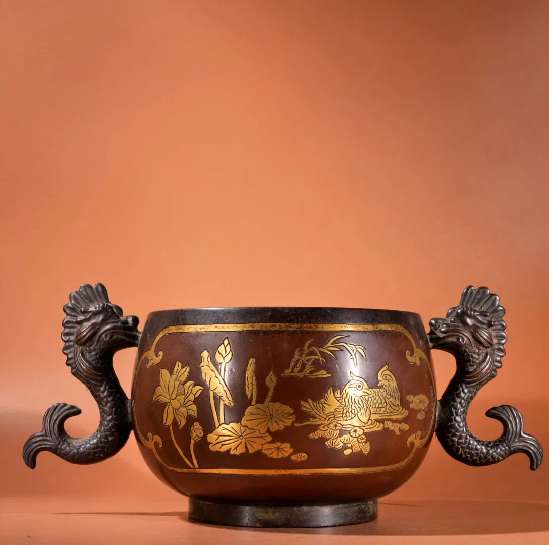 A Exquisite Gilt Bronze Dragon-Ears Censer