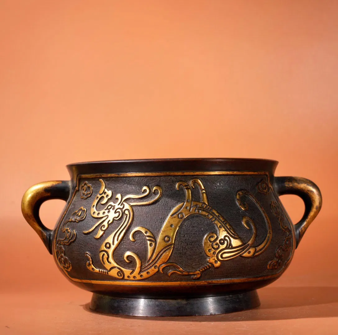 A Exquisite Gilt Bronze Dragon Pattern Double-Ears Censer