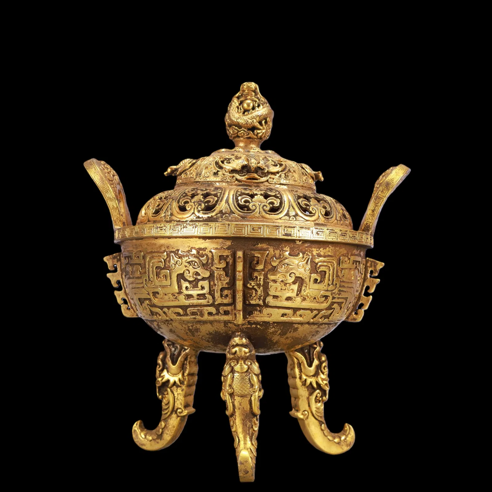 A Exquisite Gilt Bronze Lotus Pattern Dragon Pattern Double-Ears and Tripod Censer