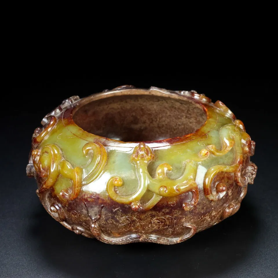 A Exquisite Hetian Jade Dragon Pattern Brush Washer