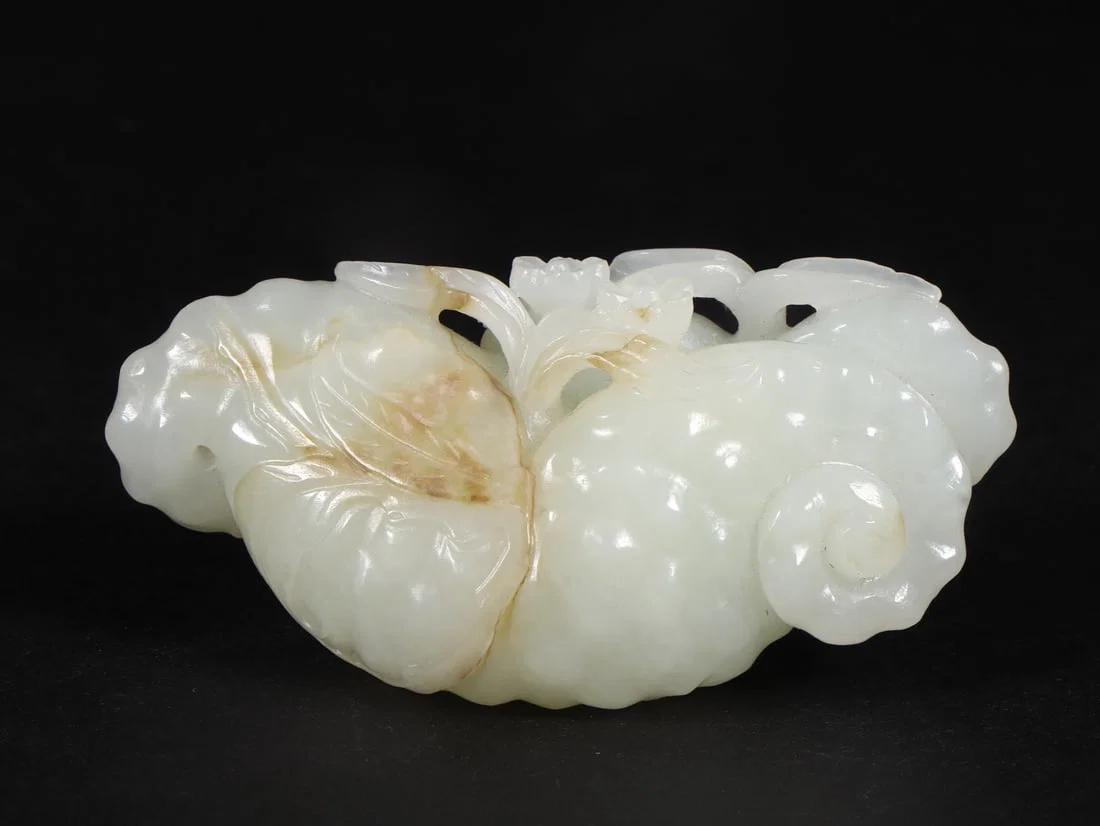 A Exquisite Hetian Jade Lotus Leaf-Shaped Ornament