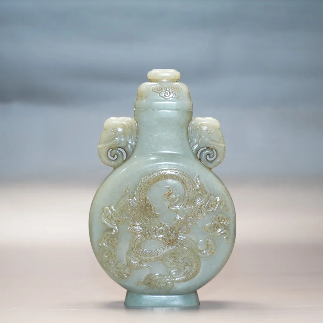 A Exquisite Hotan Jade Dragon Pattern Double-Ears Vase