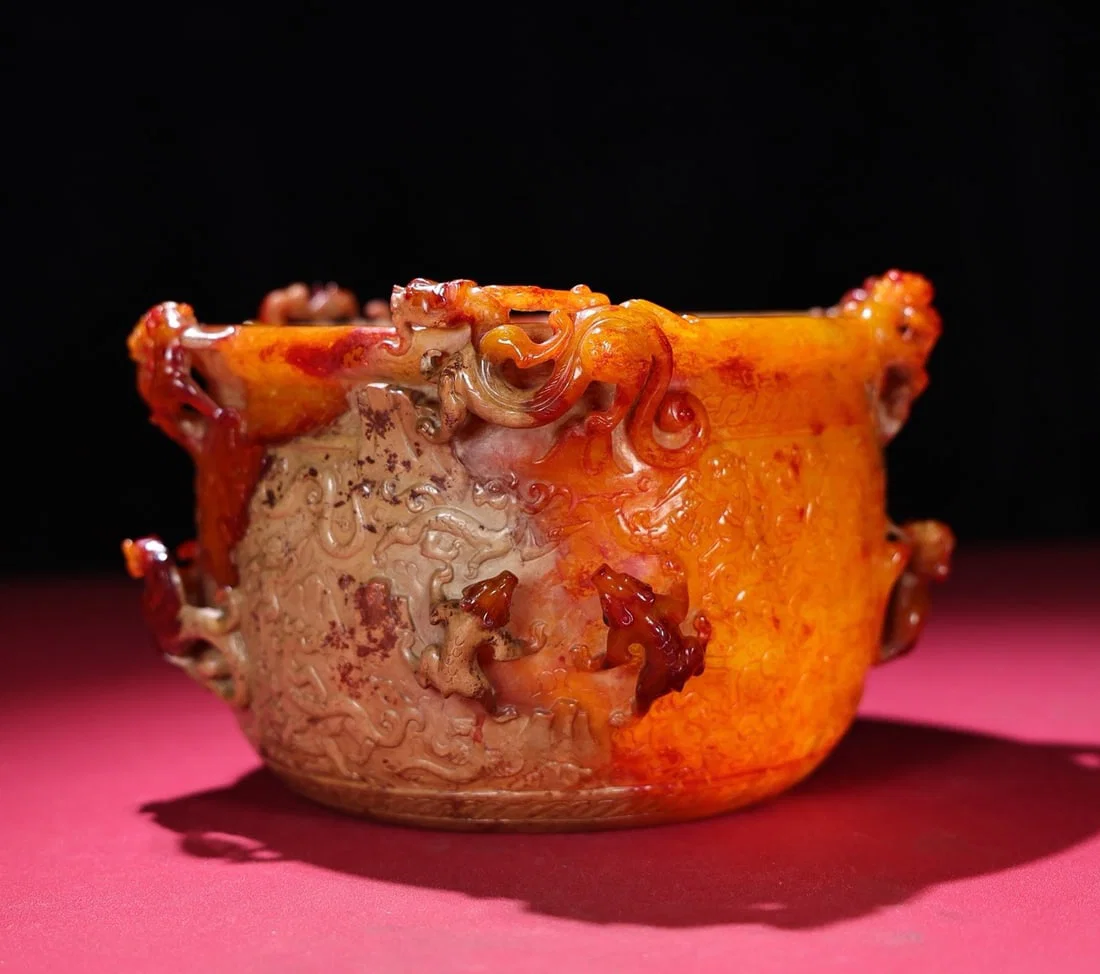 A Exquisite Hotan Jade Dragon Pattern Vat