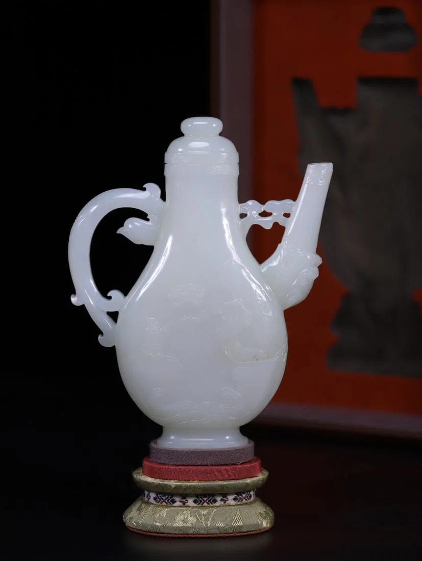A Exquisite Hotan Jade Dragon Phoenix Pattern Ewer
