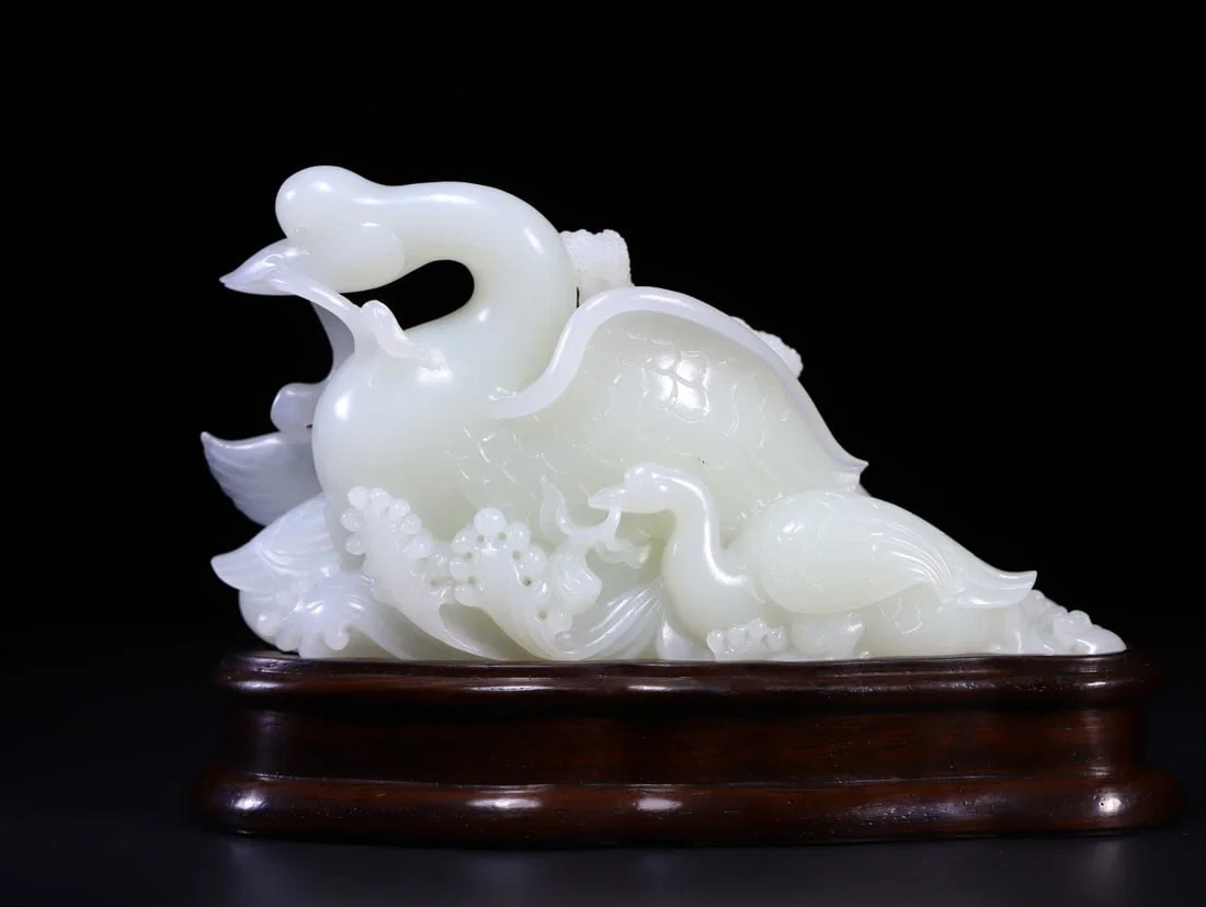 A Exquisite Hotan Jade Goose Ornament