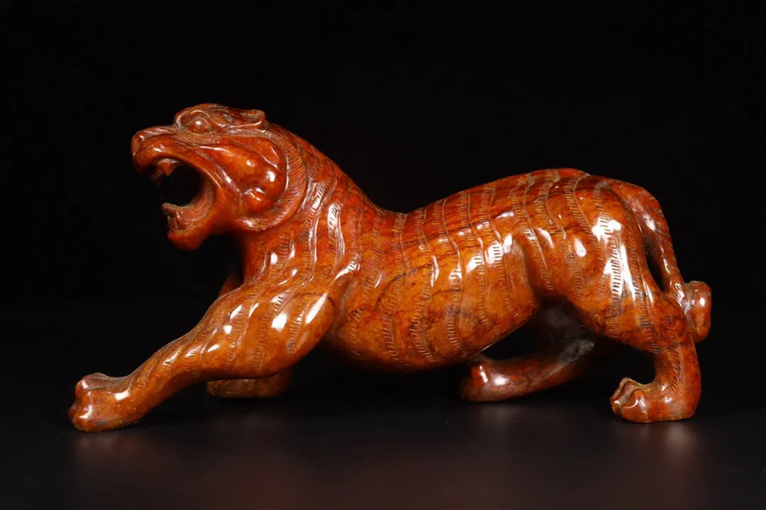 A Exquisite Hotan Jade Tiger Ornament