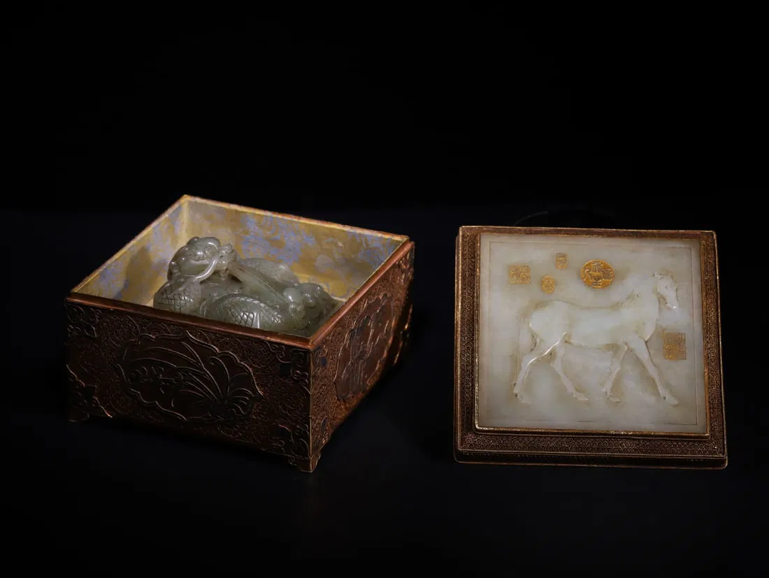 A Exquisite Hotan White Jade Dragon Seal