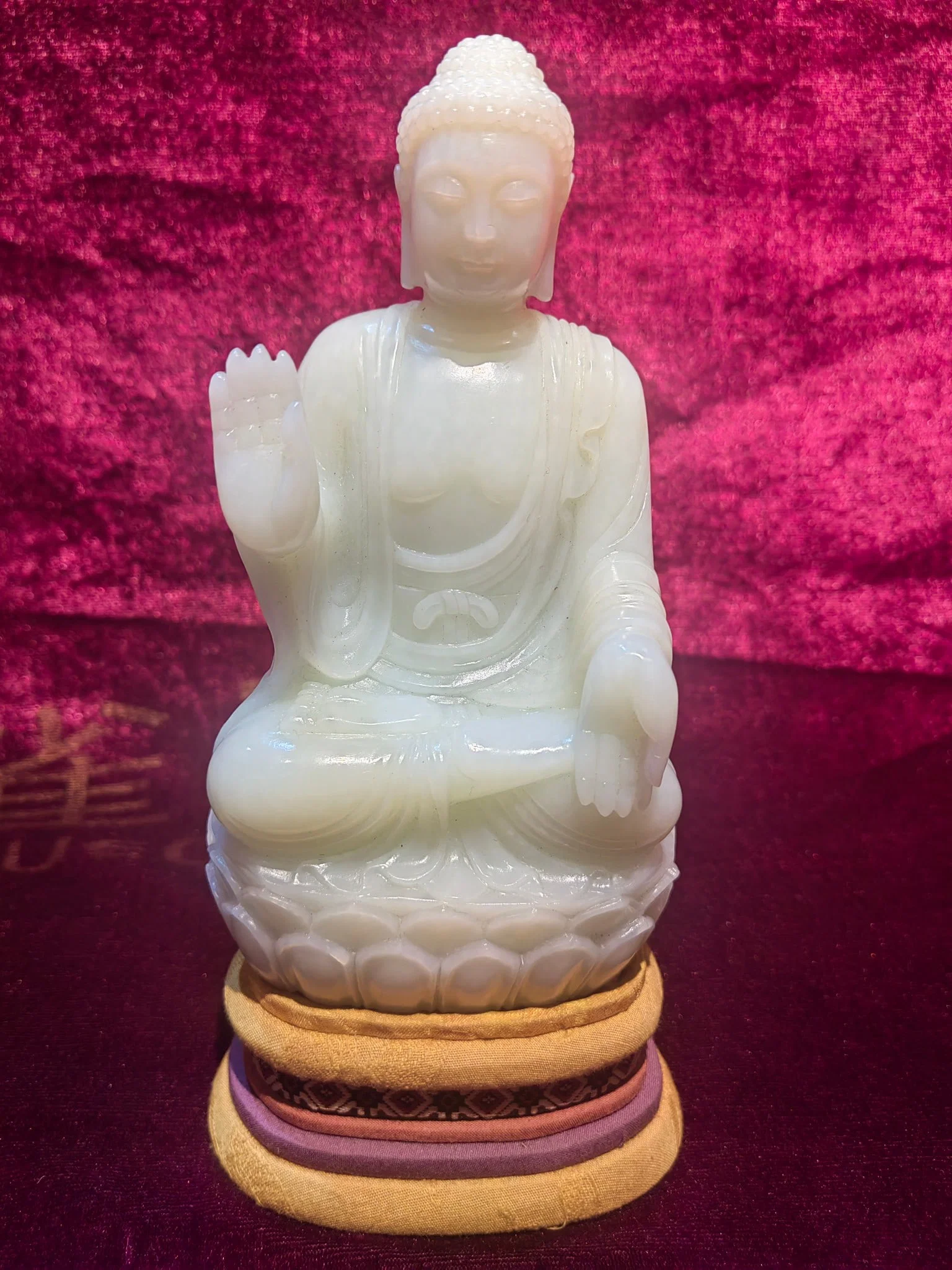 A Exquisite Hotan White Jade Statue of Avalokitesvara Ornament