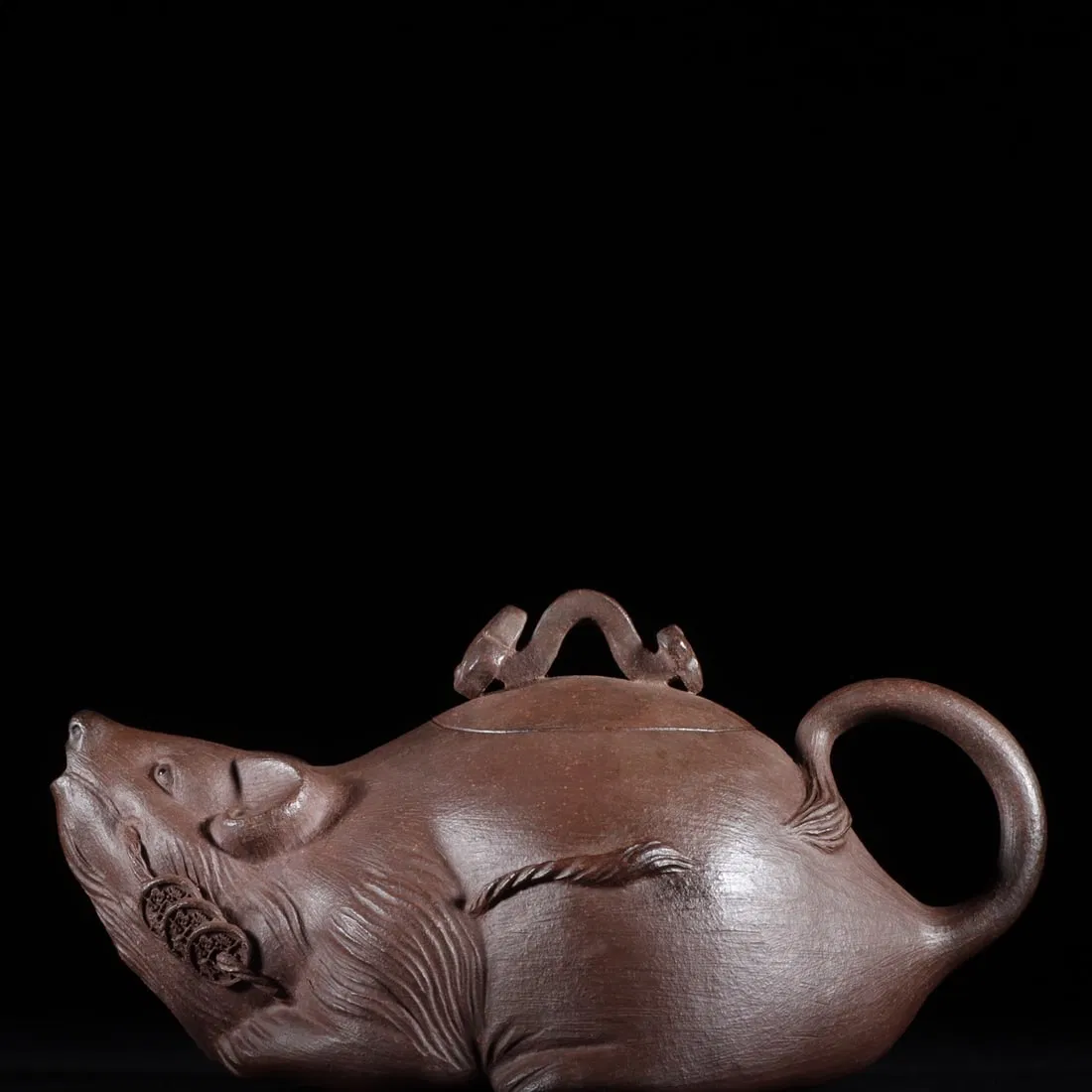 A Exquisite Purple Sands Rat-Shaped Teapot