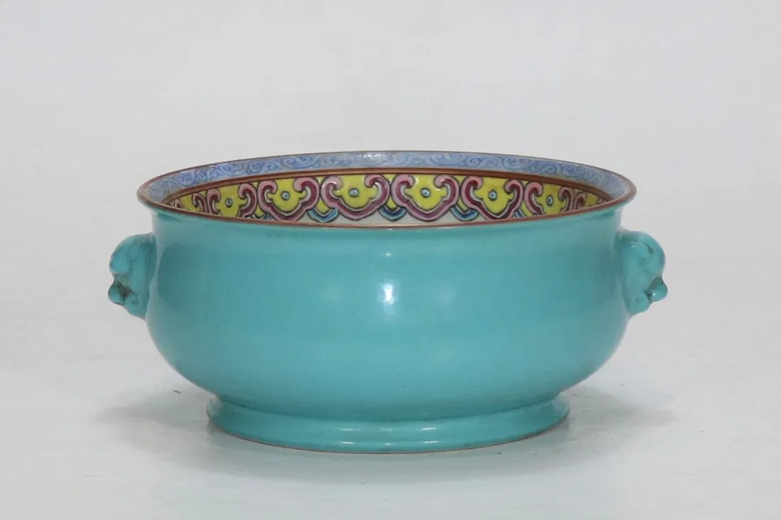 A Exquisite Turquoise Green Glaze Flower Pattern Beast-Ears Censer