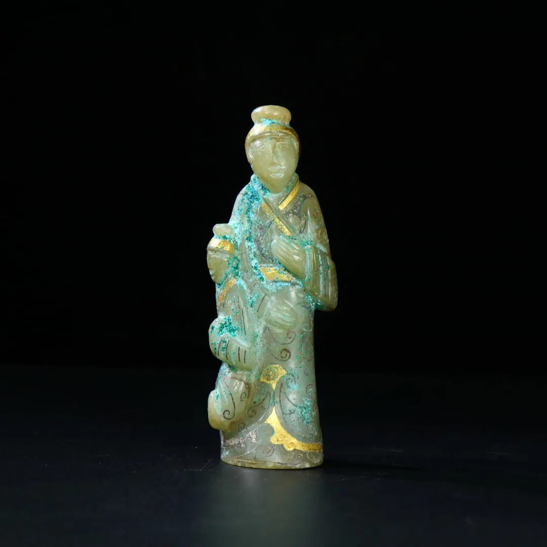 A Exquisiten Hotan Jade Figures Shaped Ornament