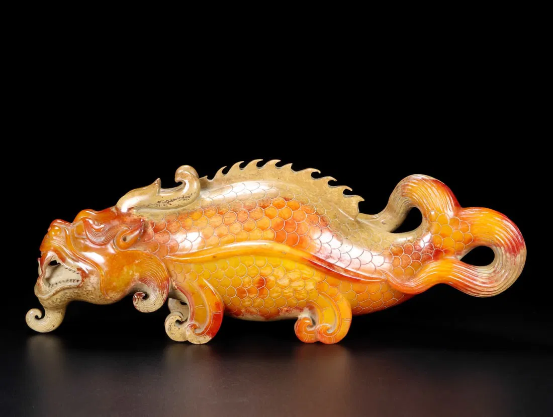 A Exquisiten Hotan Jade Fish Ornament