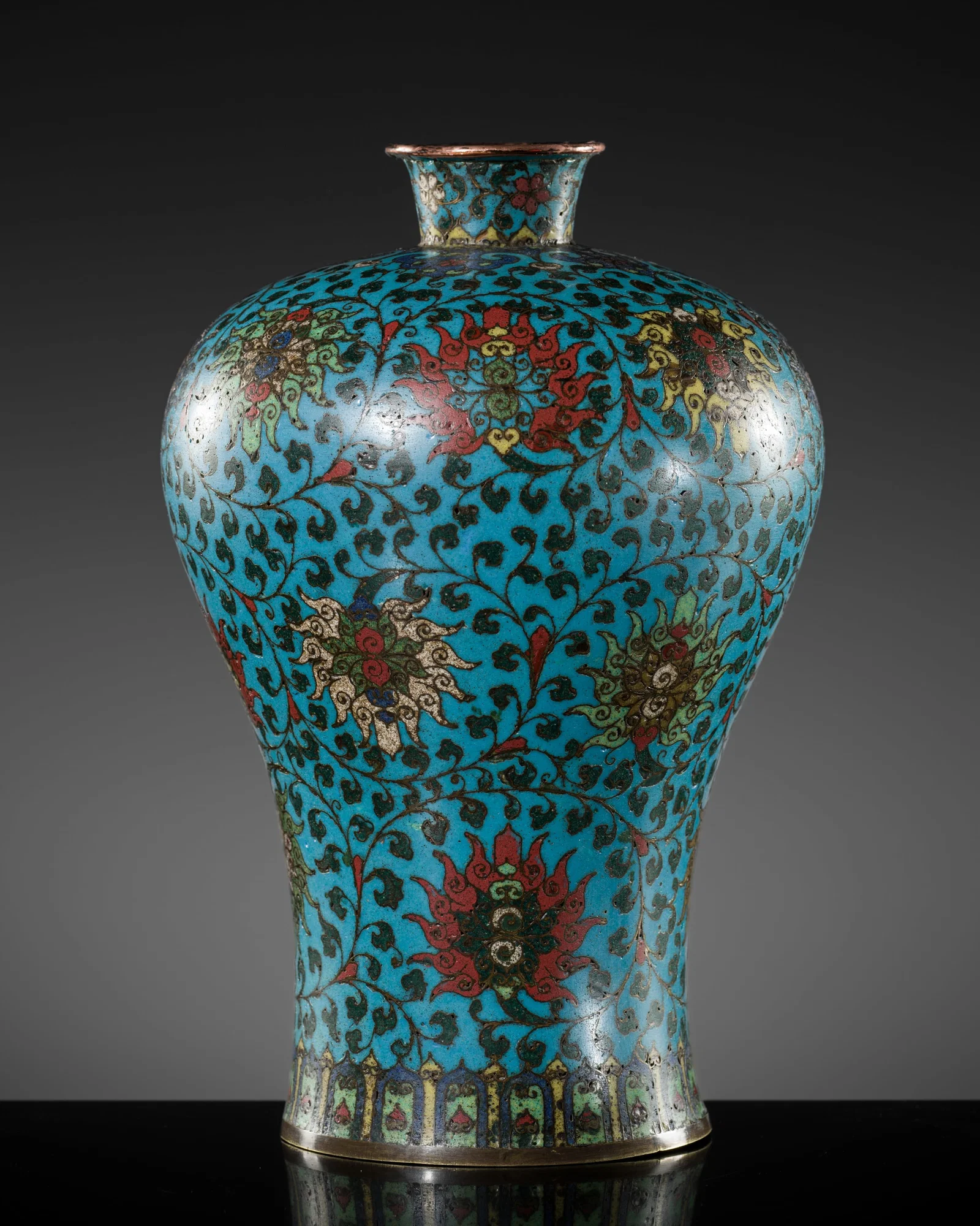 A FINE AND EARLY CLOISONNÉ ENAMEL VASE, MEIPING, MING DYNASTY