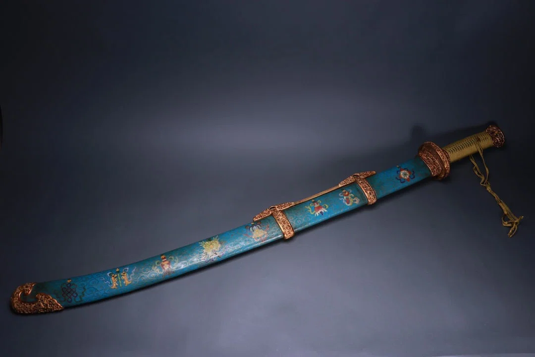 A fine cloisonn é gilt floral saber