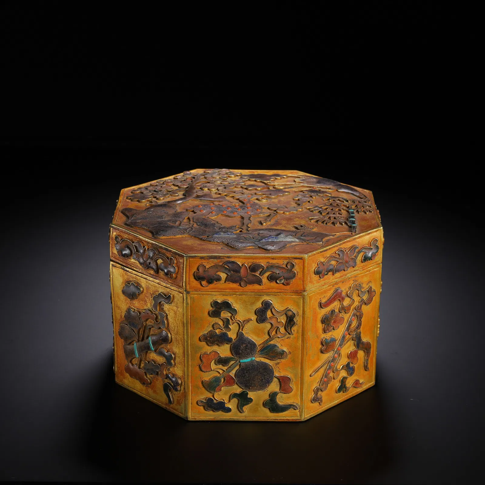 A FINE HARDSTONES INLAID BRONZE-GILT BOX WITH BOX