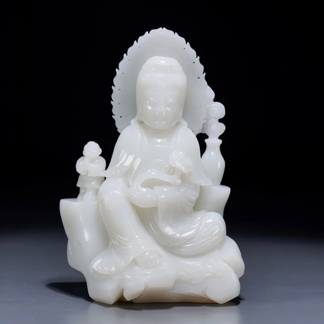 A Fine White Jade Statue of Bodhisattva