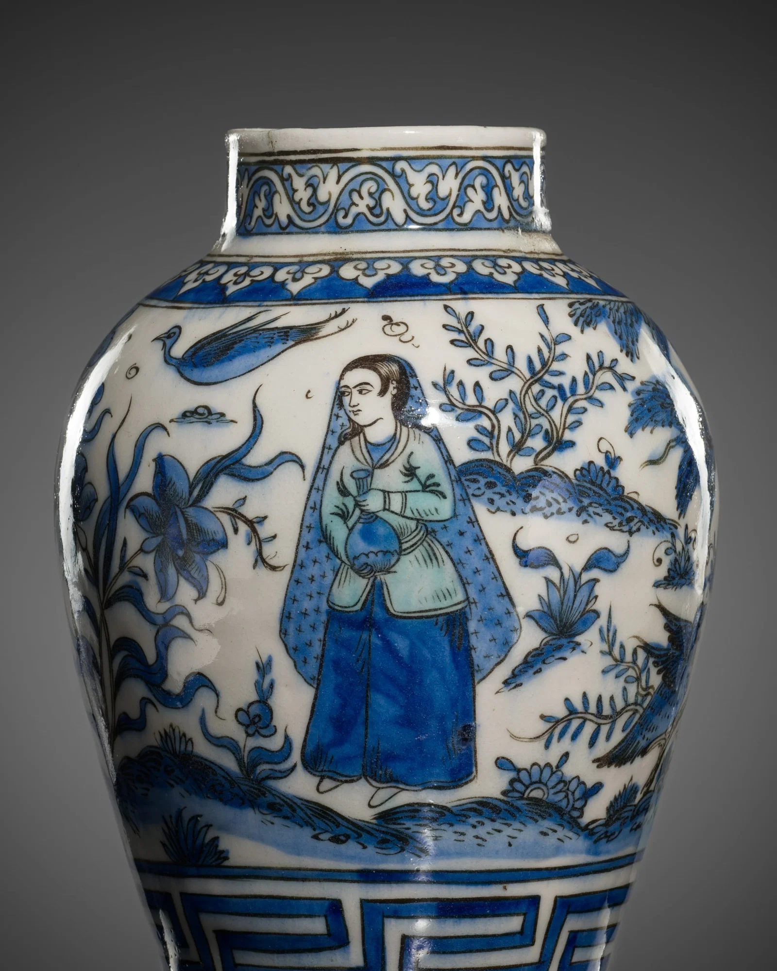 A FINELY PAINTED SAFAVID BLUE AND WHITE POTTERY JAR, IRAN, 17TH-18TH CENTURY